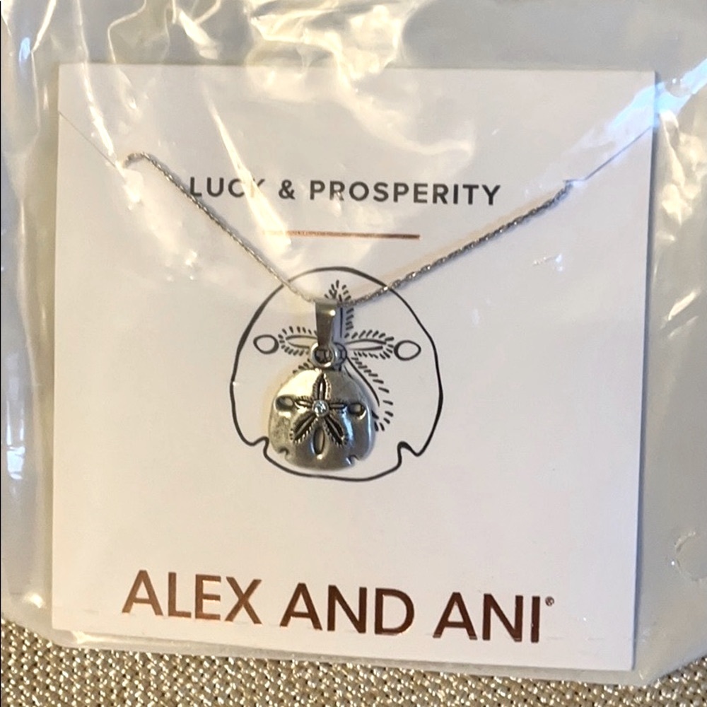 NWT Alex and Ani Adjustable Silver Sand Dollar Necklace 🎁